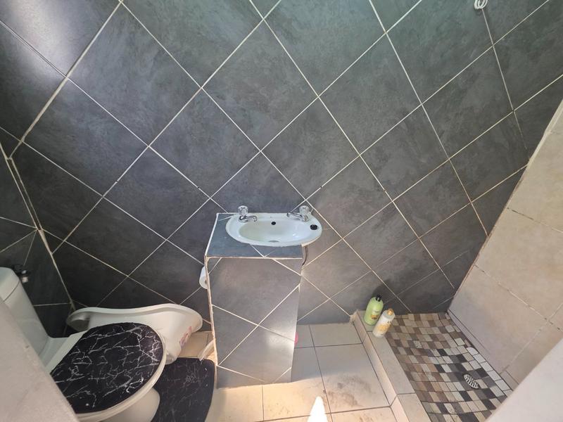 2 Bedroom Property for Sale in Parow Western Cape